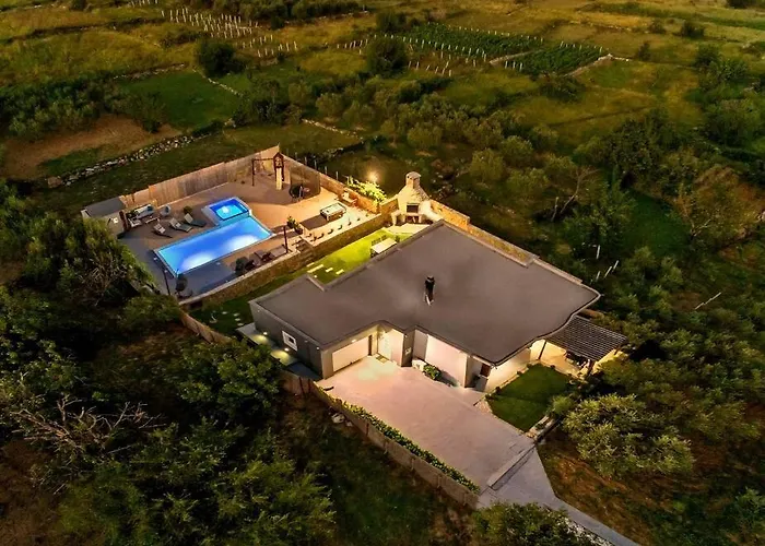 Luxury Villa,private Pool, Sauna,jacuzzi,near Split