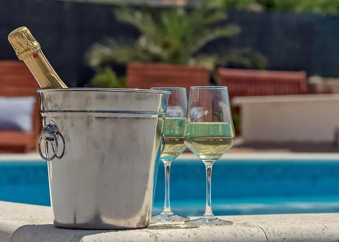 Luxury Villa,private Pool, Sauna,jacuzzi,near Split