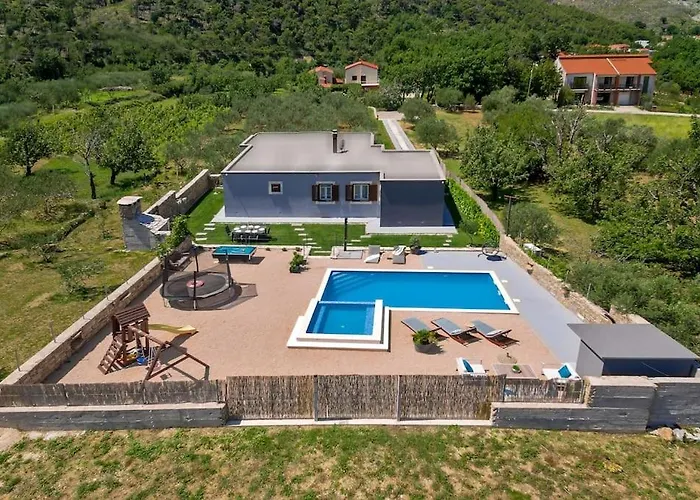 Villa Luxury Villa,private Pool, Sauna,jacuzzi,near Split *