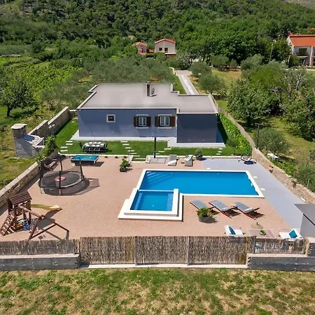 Villa Luxury Villa,private Pool, Sauna,jacuzzi,near Split *