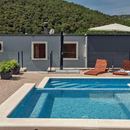 Luxury Villa,private Pool, Sauna,jacuzzi,near Split Villa Srinjine