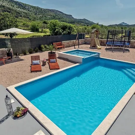 Luxury Villa,private Pool, Sauna,jacuzzi,near Split Villa Srinjine