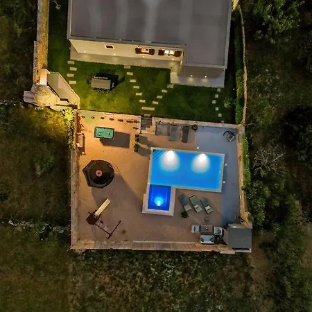 Luxury Villa,private Pool, Sauna,jacuzzi,near Split Villa *