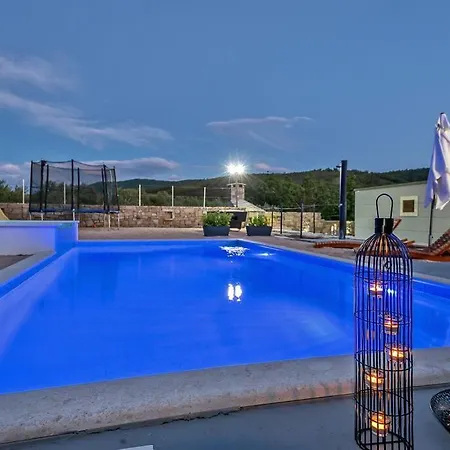 Luxury Villa,private Pool, Sauna,jacuzzi,near Split Villa Srinjine