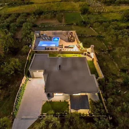 Luxury Villa,private Pool, Sauna,jacuzzi,near Split