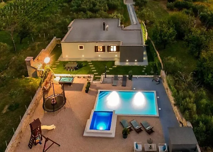 Luxury Villa,private Pool, Sauna,jacuzzi,near Split